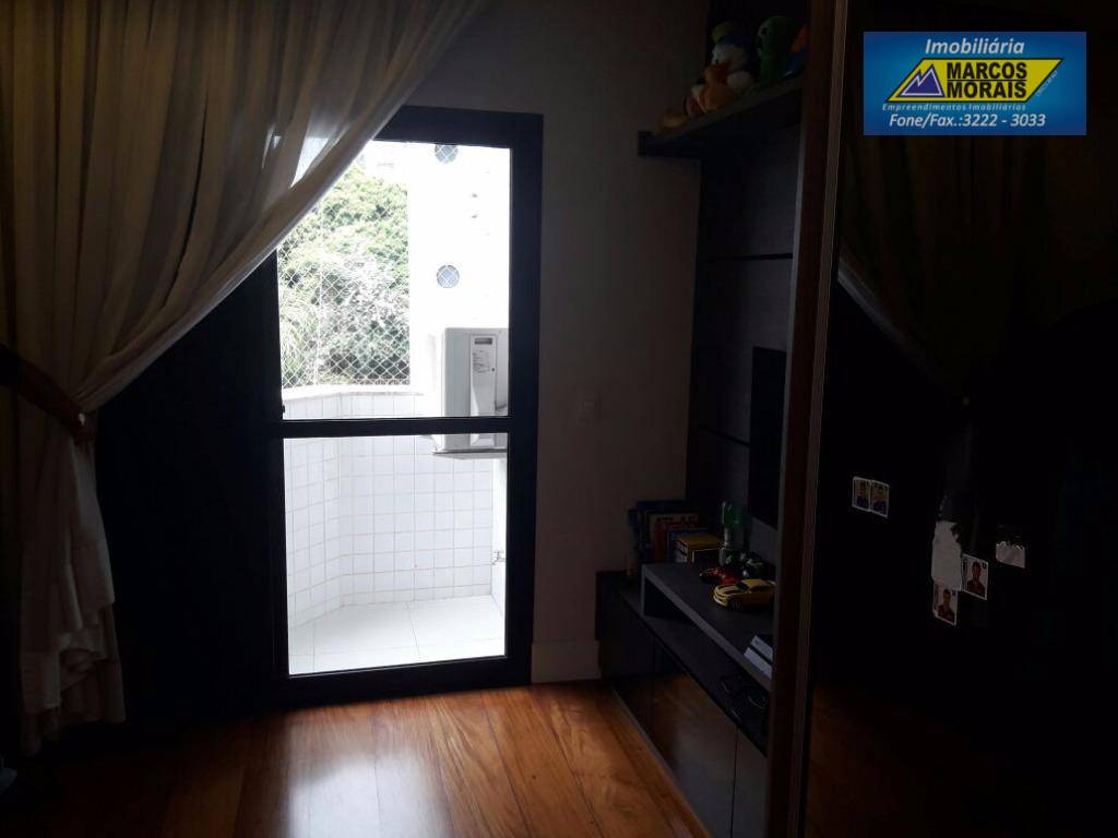 Apartamento à venda com 4 quartos, 246m² - Foto 17