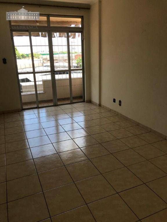 Apartamento à venda com 2 quartos, 74m² - Foto 1