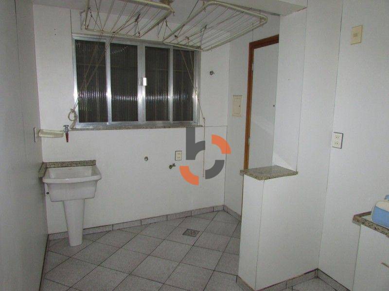 Apartamento à venda com 2 quartos, 63m² - Foto 12