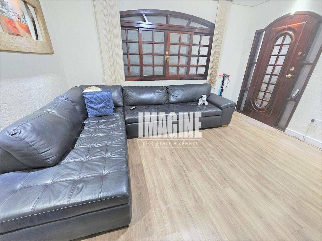 Sobrado à venda com 3 quartos, 150m² - Foto 4