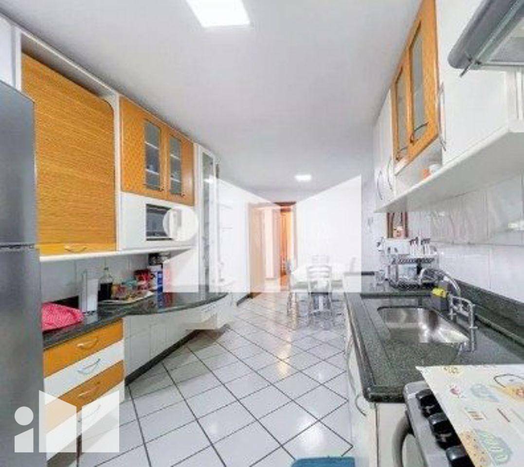 Apartamento à venda com 4 quartos, 330m² - Foto 12