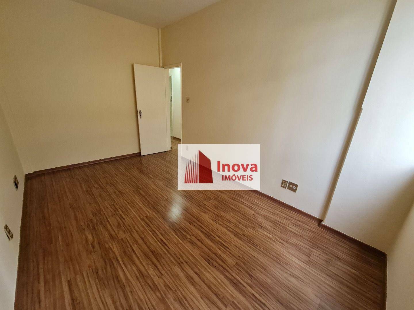 Apartamento à venda com 3 quartos, 94m² - Foto 8