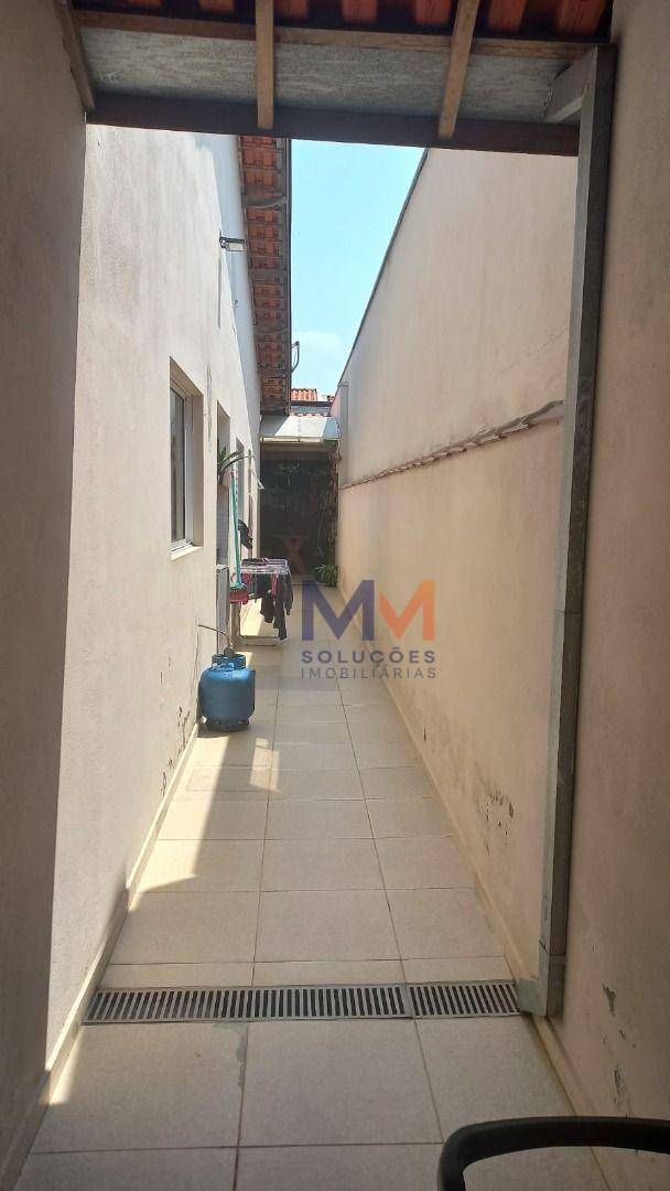 Casa à venda com 2 quartos, 70m² - Foto 14