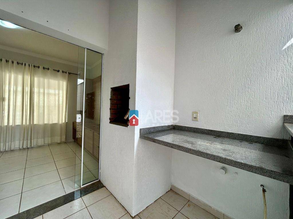 Casa à venda com 3 quartos, 120m² - Foto 23