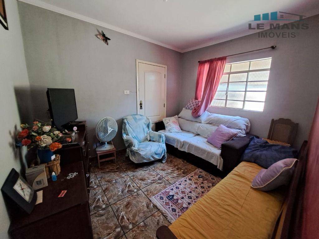 Casa à venda com 5 quartos, 173m² - Foto 10