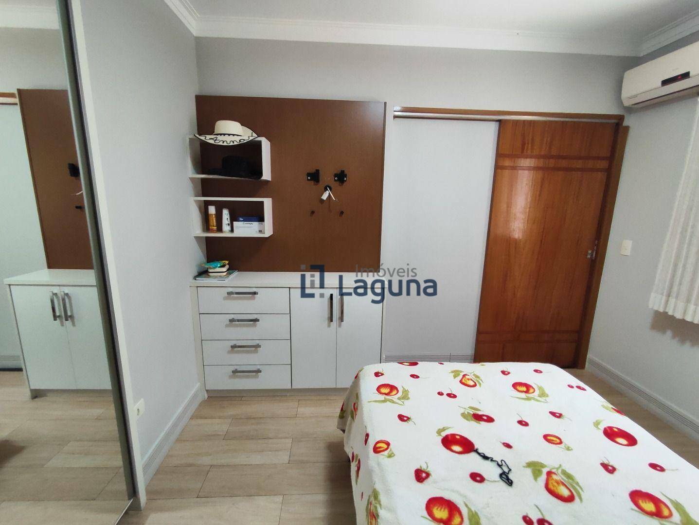 Casa à venda com 3 quartos, 230m² - Foto 67