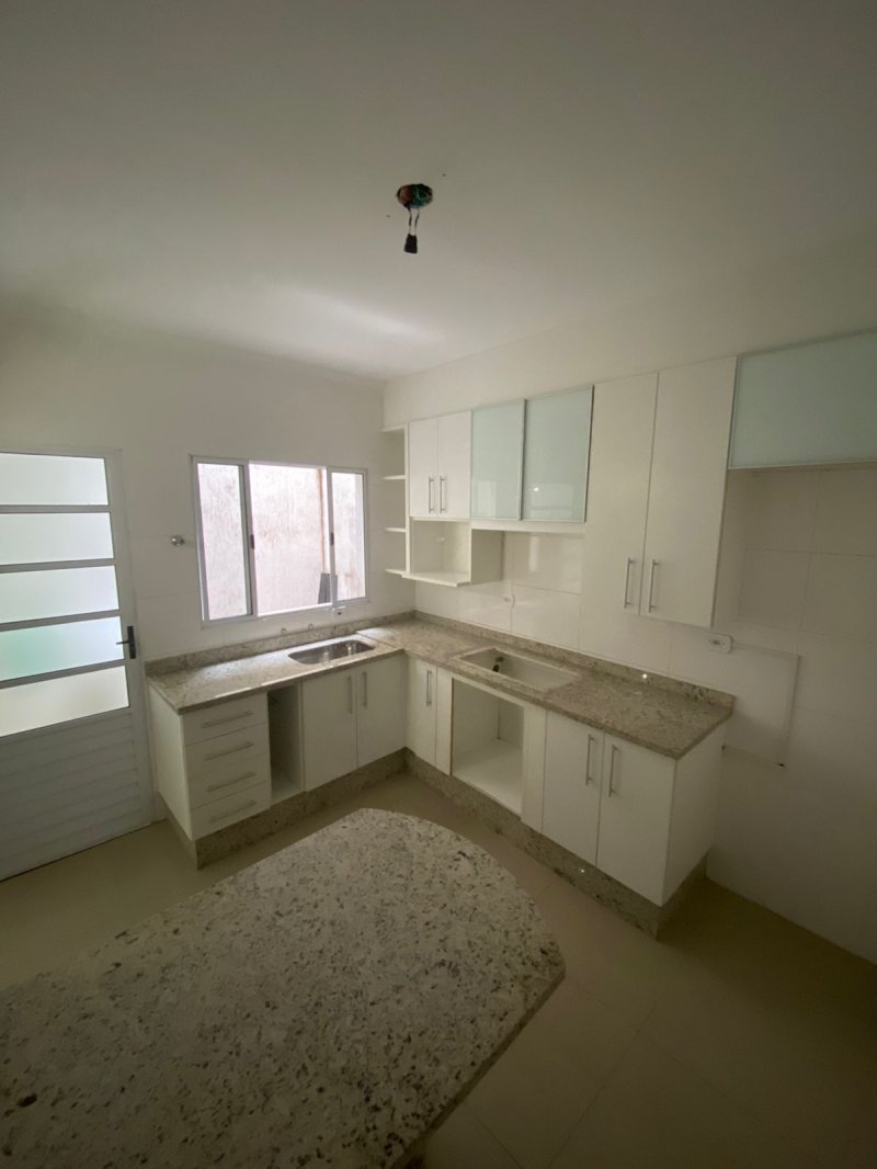 Sobrado à venda com 3 quartos, 70m² - Foto 8