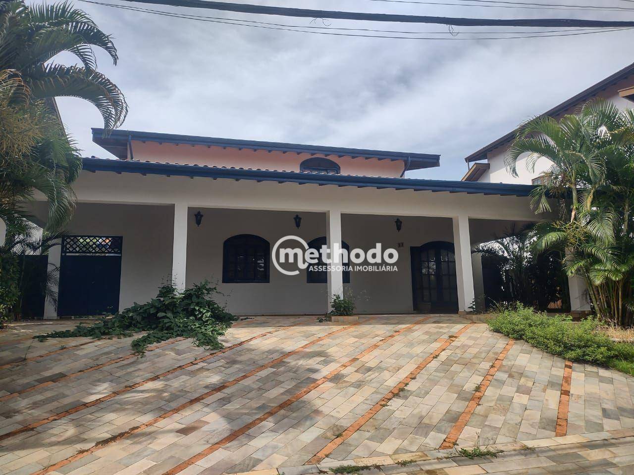 Casa de Condomínio para alugar com 3 quartos, 480m² - Foto 1