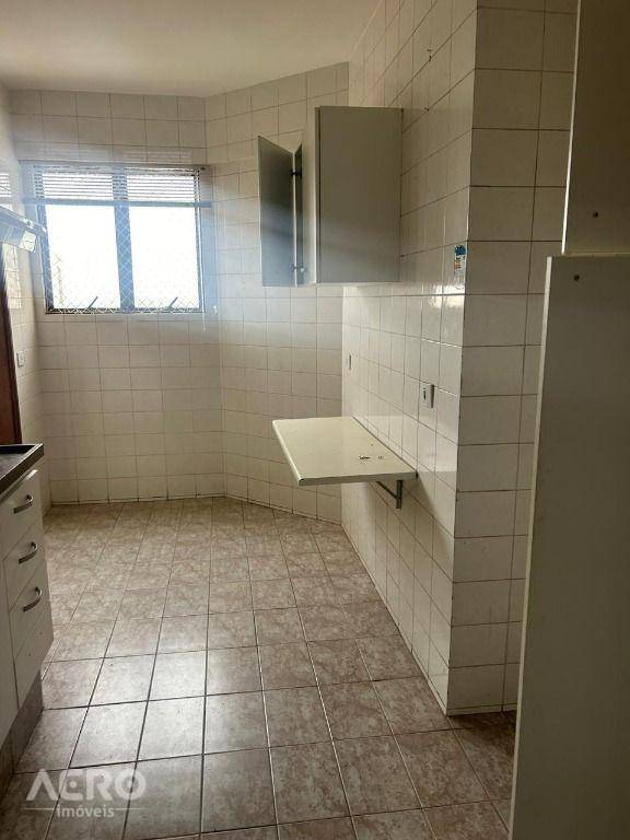 Apartamento à venda com 2 quartos, 70m² - Foto 7