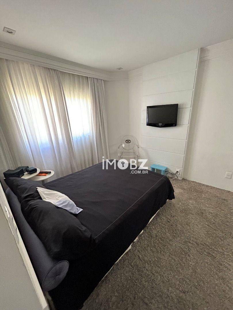 Apartamento à venda com 3 quartos, 270m² - Foto 20