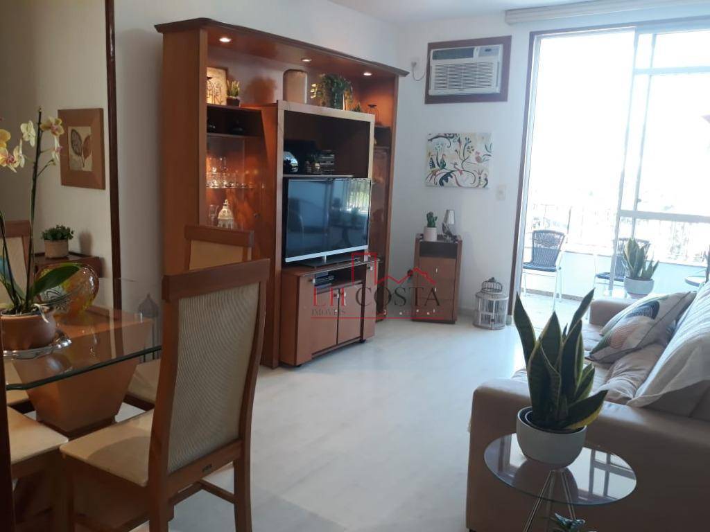 Apartamento à venda com 2 quartos, 80m² - Foto 3