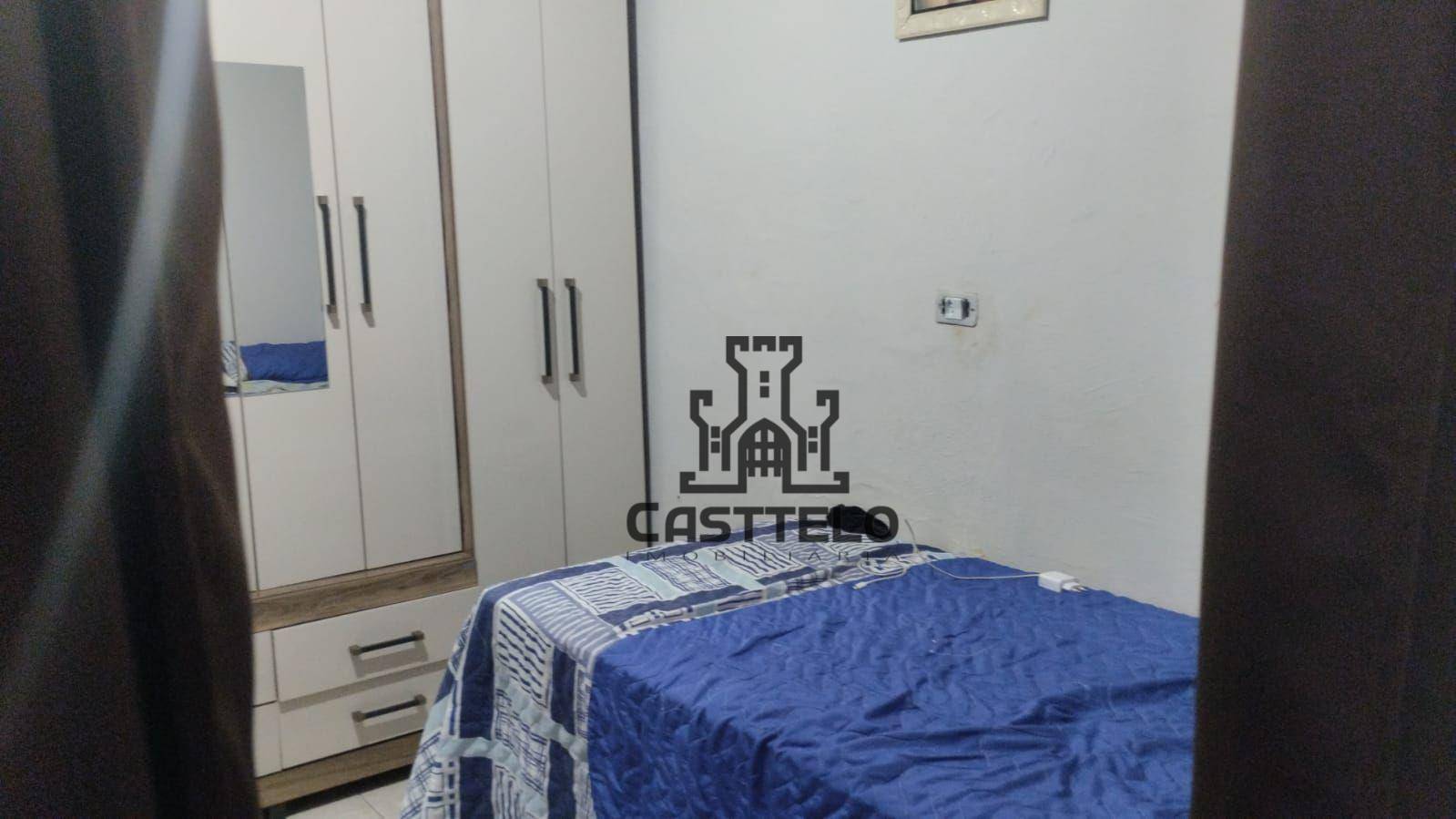 Casa à venda com 6 quartos, 195m² - Foto 8