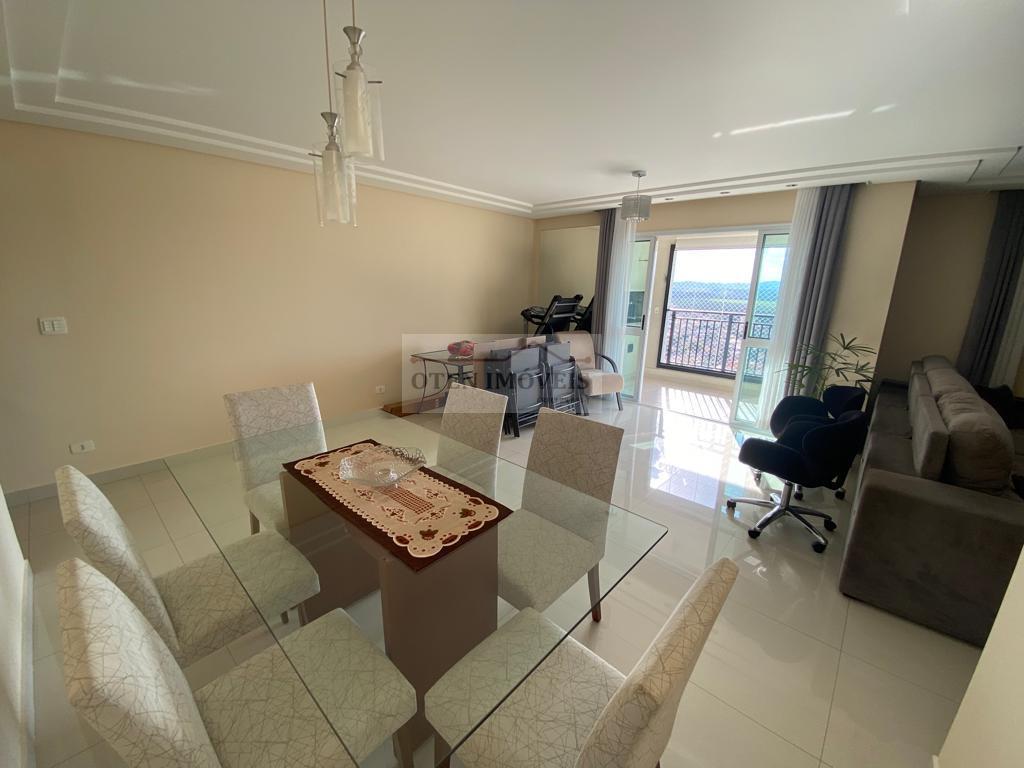 Apartamento à venda com 3 quartos, 130m² - Foto 1