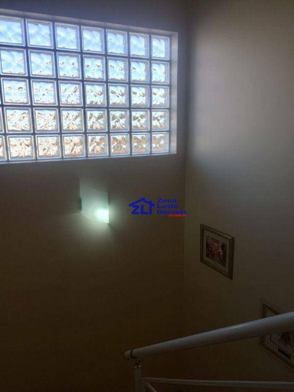 Sobrado à venda com 2 quartos, 120m² - Foto 3