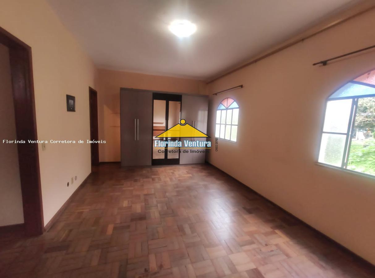 Casa à venda com 4 quartos, 181m² - Foto 14