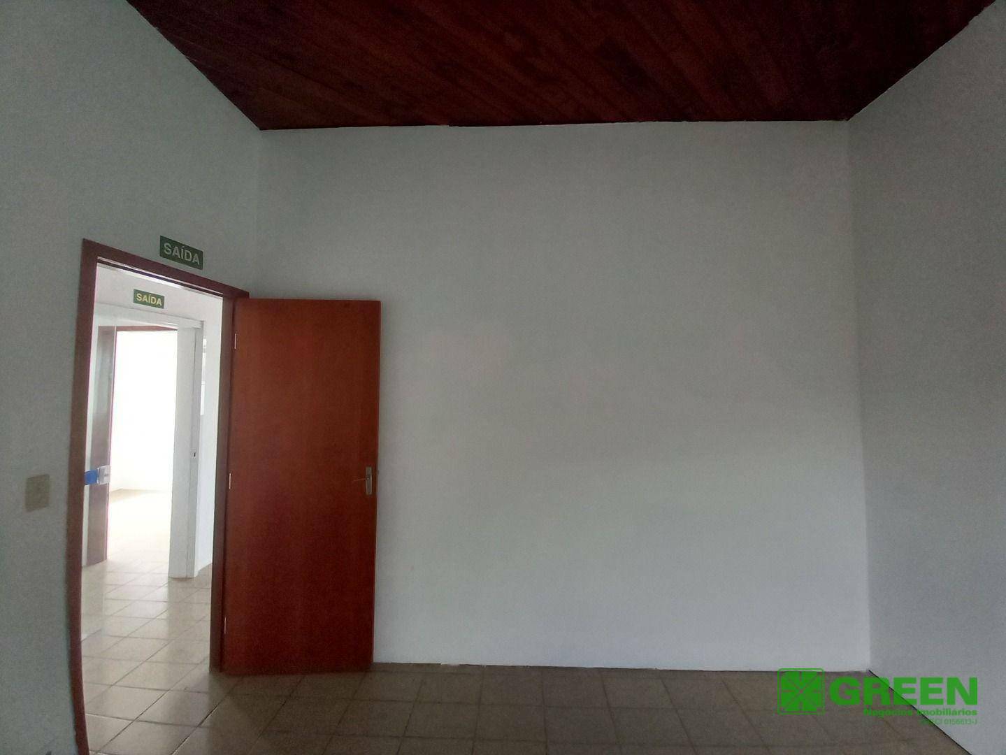 Casa para alugar com 4 quartos, 200m² - Foto 18