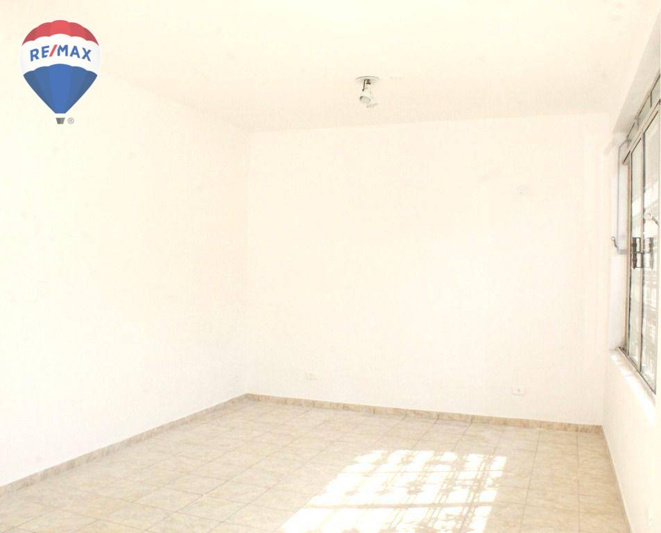 Casa para alugar com 3 quartos, 170m² - Foto 4