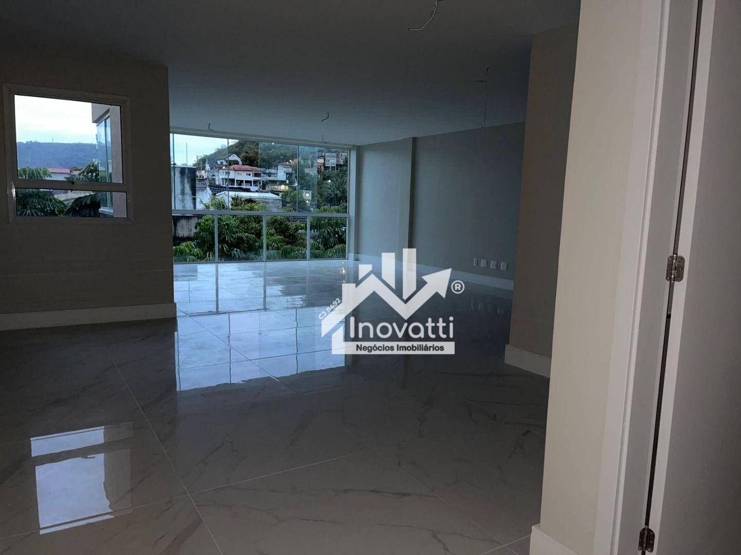 Casa de Condomínio à venda com 3 quartos, 320m² - Foto 17