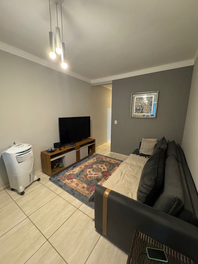 Casa à venda com 3 quartos, 110m² - Foto 4