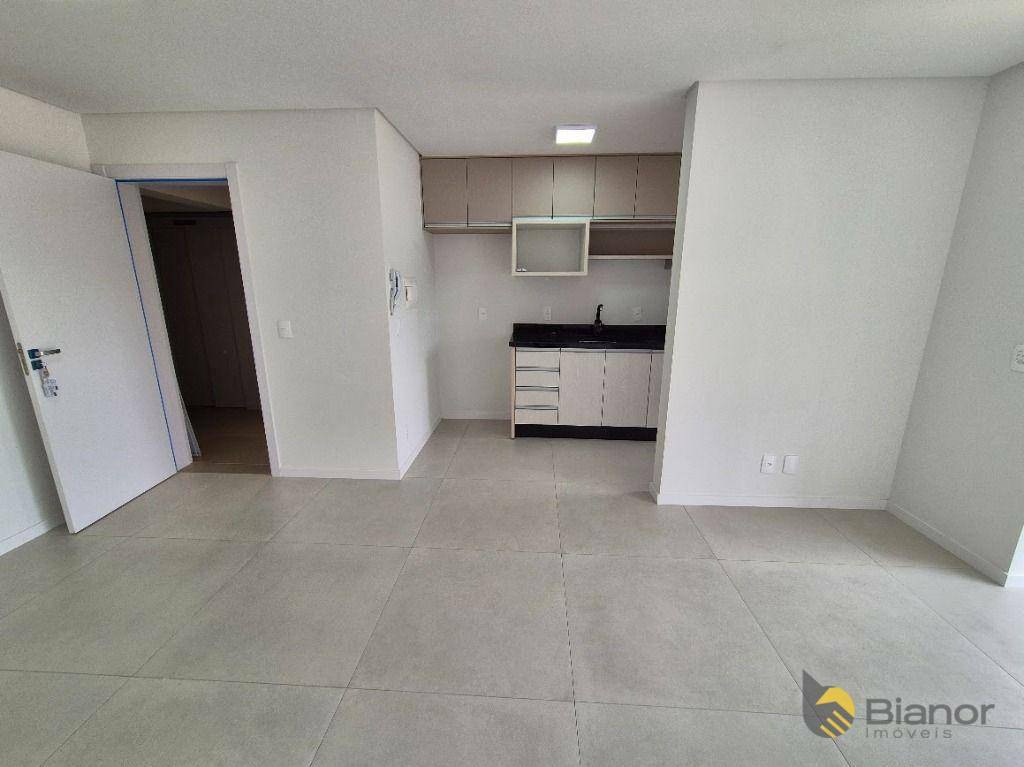 Apartamento para alugar com 2 quartos, 56m² - Foto 5