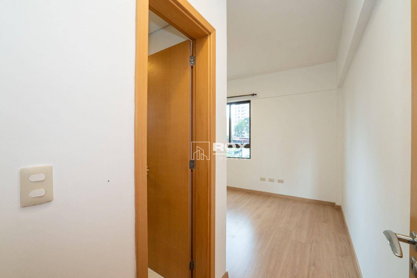 Apartamento à venda com 2 quartos, 67m² - Foto 19