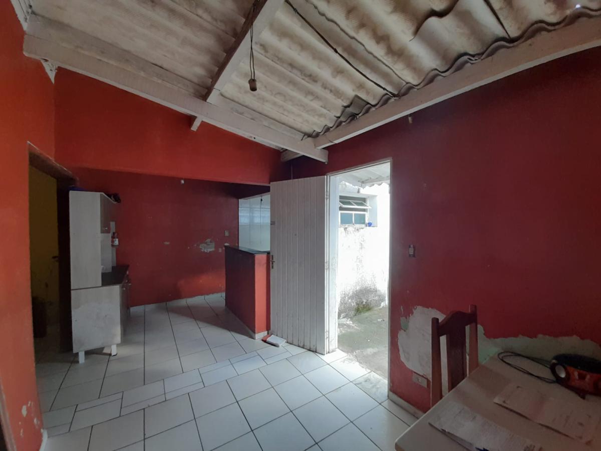 Casa à venda com 3 quartos, 250m² - Foto 3