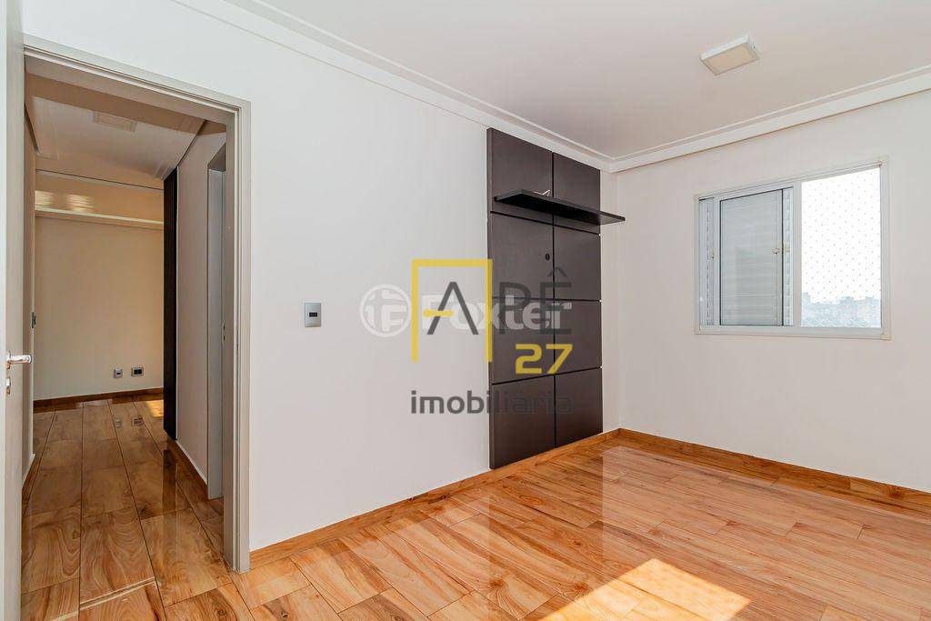 Apartamento à venda com 2 quartos, 62m² - Foto 11