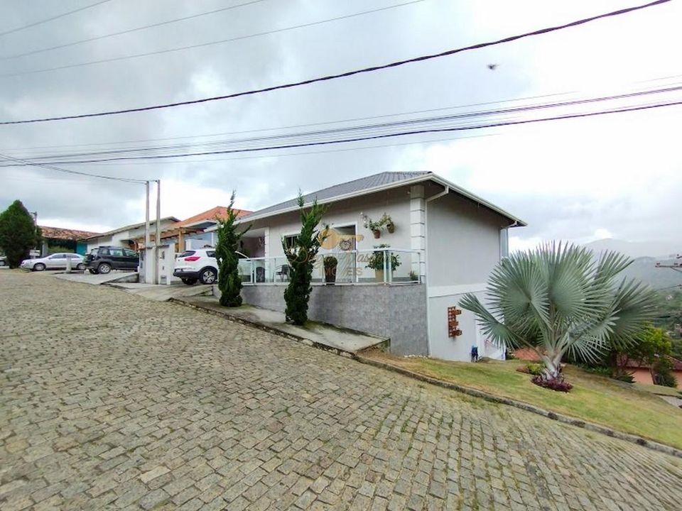 Casa de Condomínio à venda com 3 quartos, 320m² - Foto 2