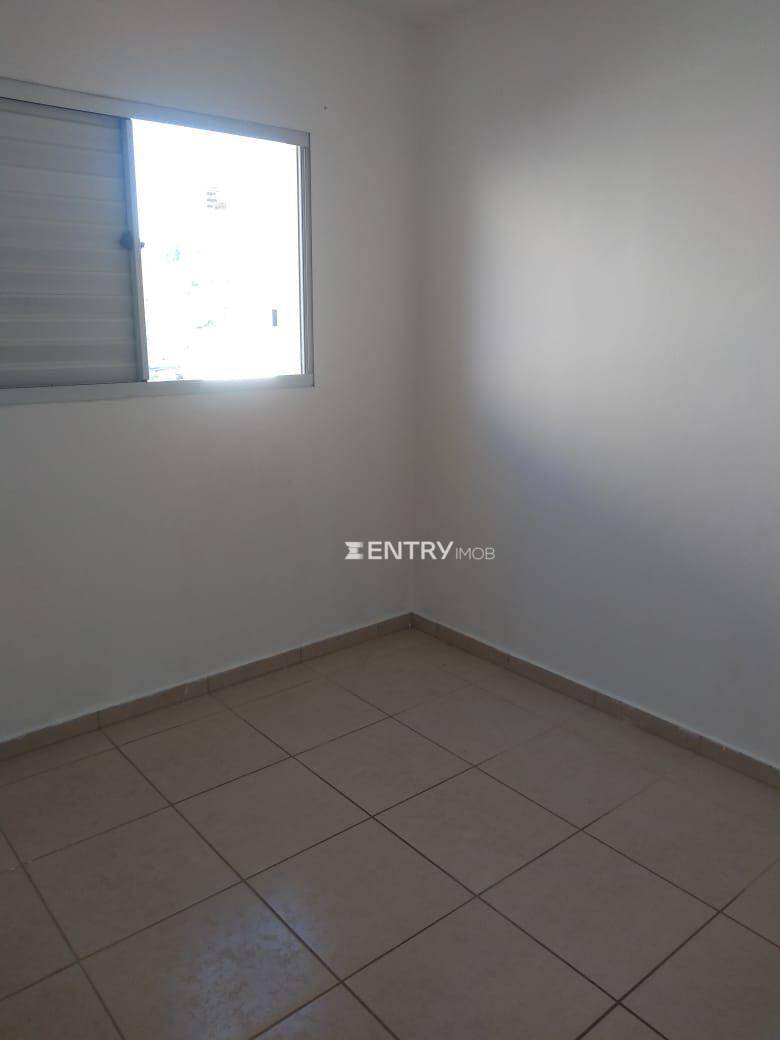 Apartamento à venda com 2 quartos, 45m² - Foto 2