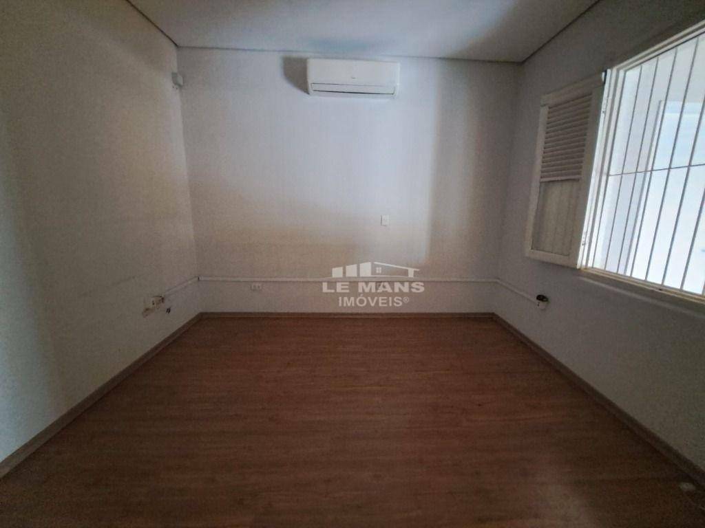 Casa para alugar com 1 quarto, 245m² - Foto 4