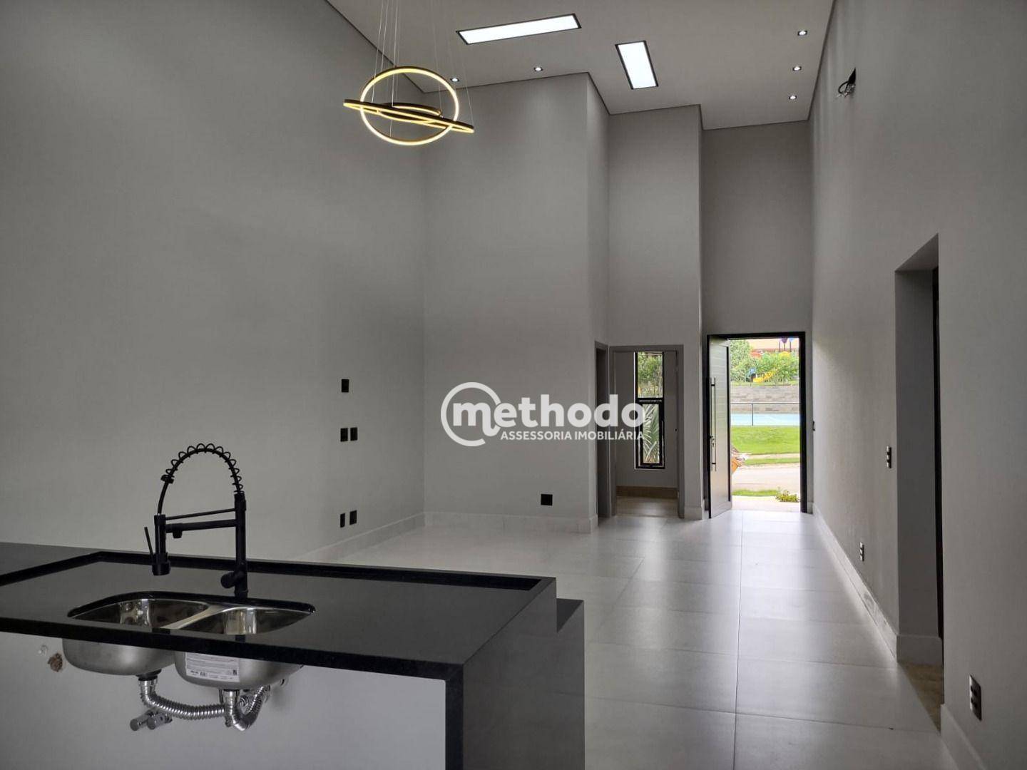 Casa de Condomínio à venda com 3 quartos, 190m² - Foto 1