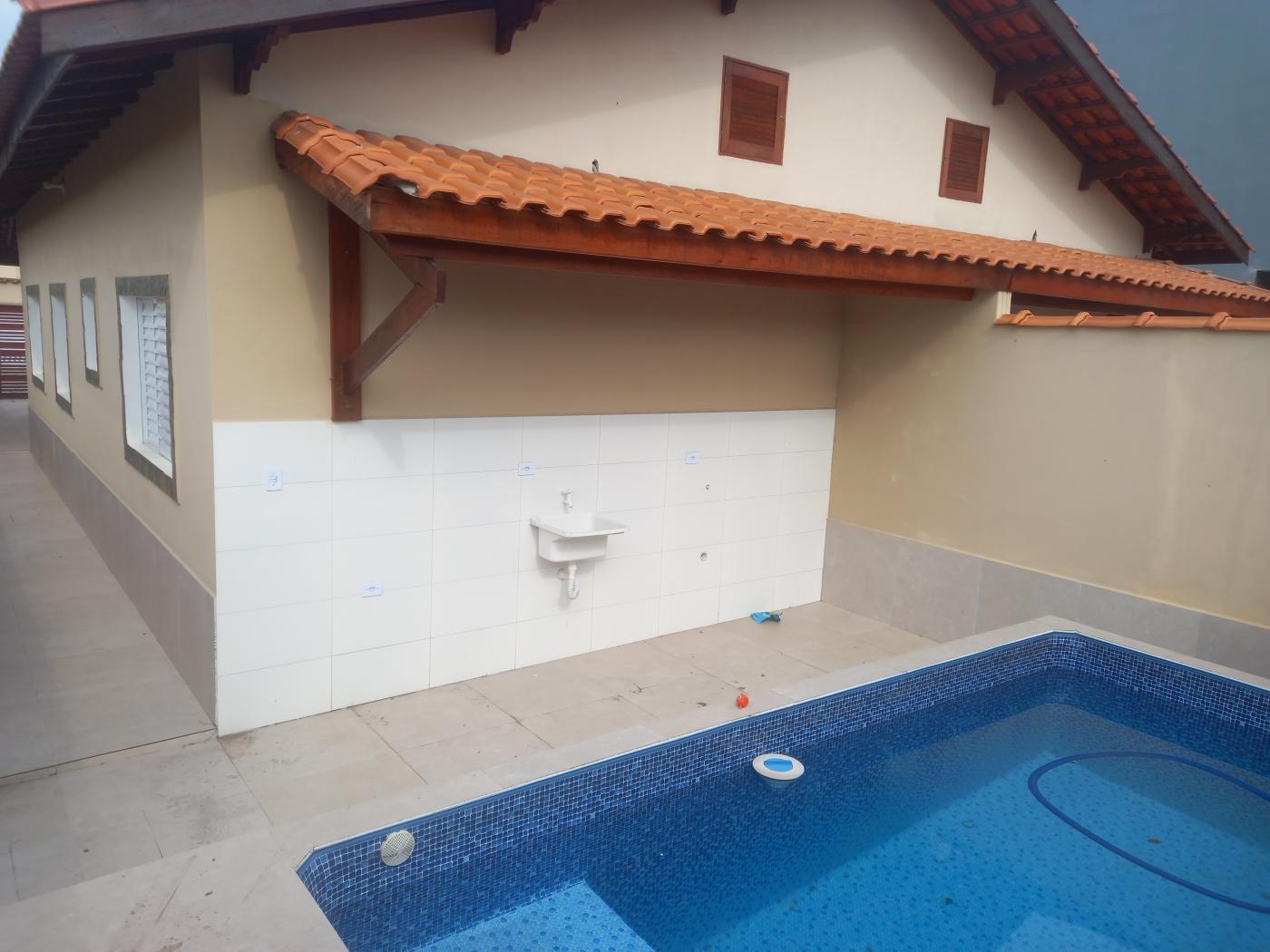 Casa à venda com 2 quartos, 151m² - Foto 1