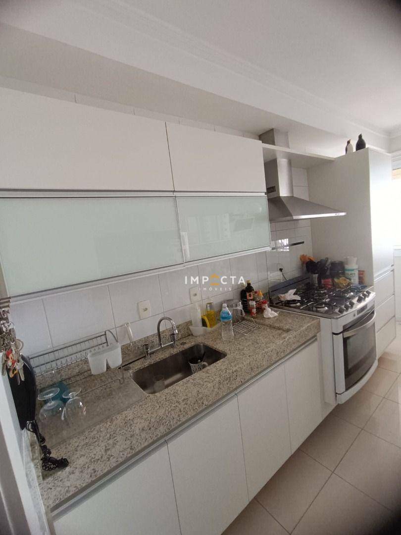 Apartamento à venda com 3 quartos, 157m² - Foto 9