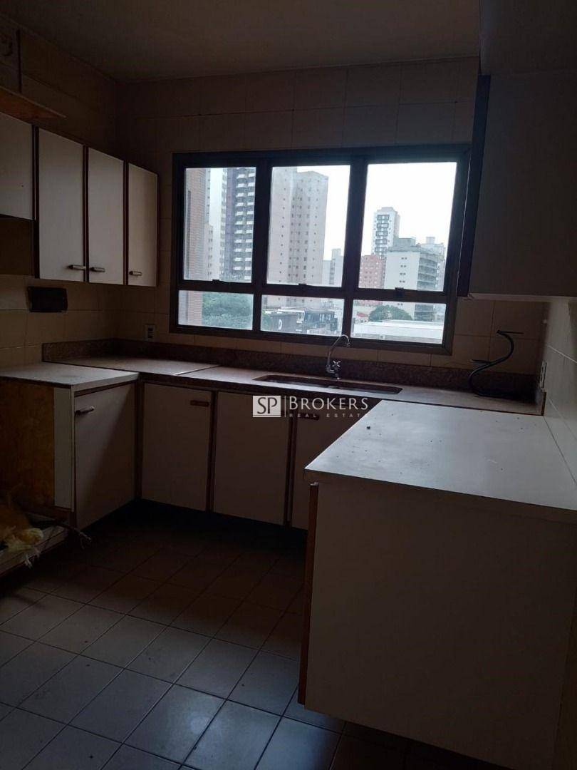 Apartamento à venda com 4 quartos, 207m² - Foto 13