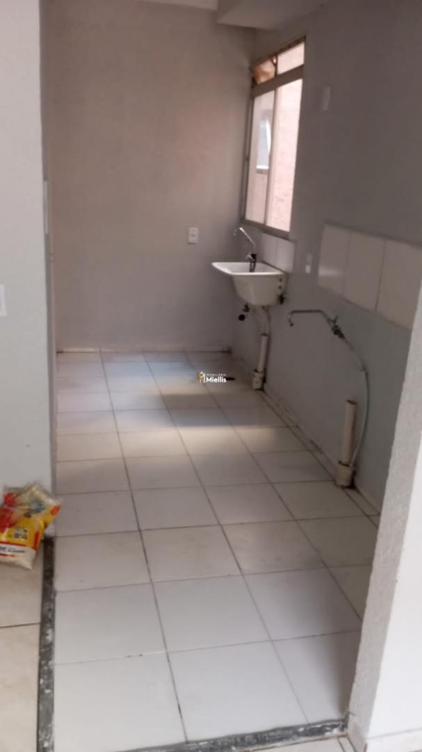 Apartamento à venda com 2 quartos, 40m² - Foto 12