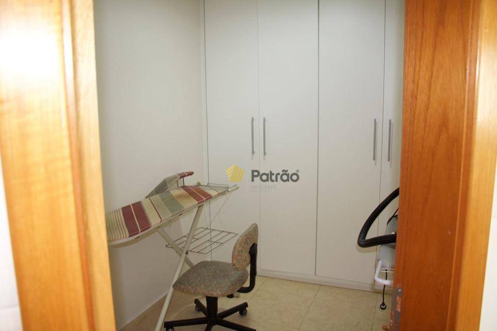 Apartamento à venda com 4 quartos, 215m² - Foto 15