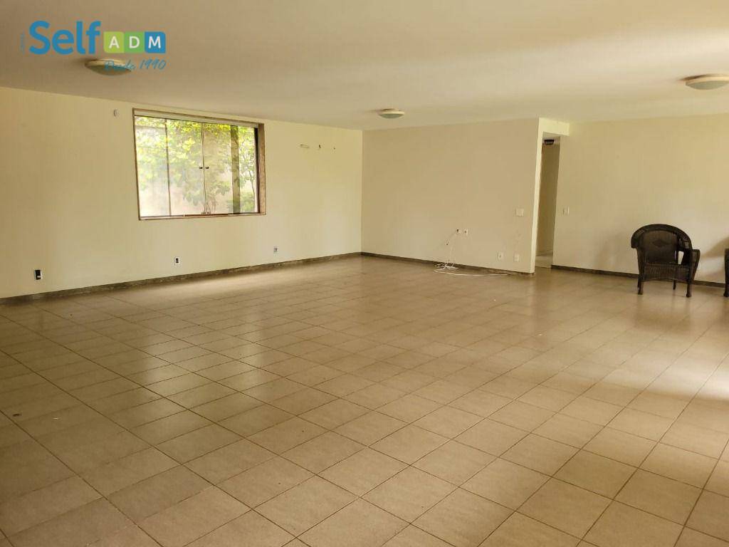 Casa para alugar com 4 quartos, 200m² - Foto 3