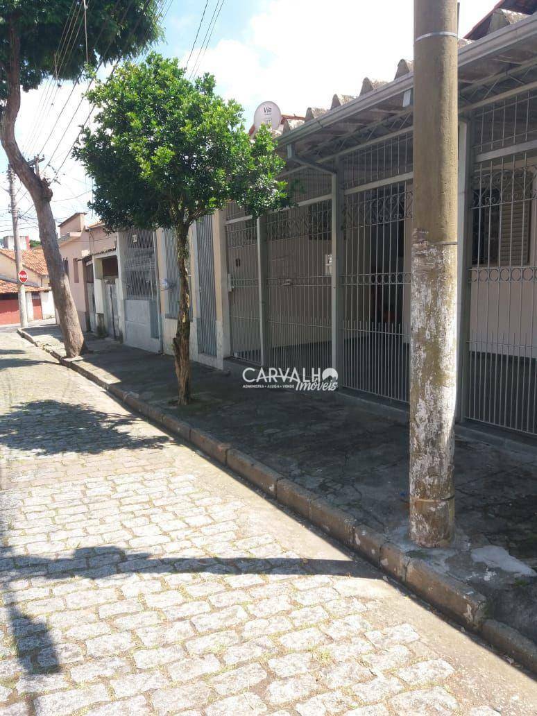 Casa à venda com 3 quartos, 280m² - Foto 1