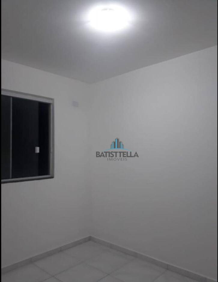 Apartamento à venda com 2 quartos, 60m² - Foto 2