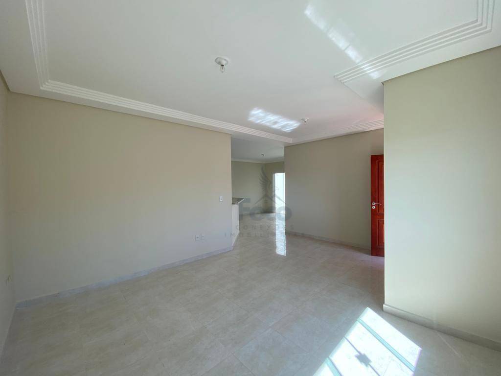 Casa à venda com 3 quartos, 189m² - Foto 1