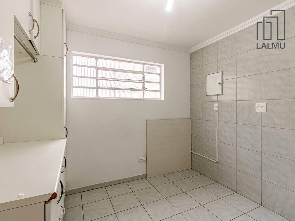 Casa para alugar com 3 quartos, 320m² - Foto 18