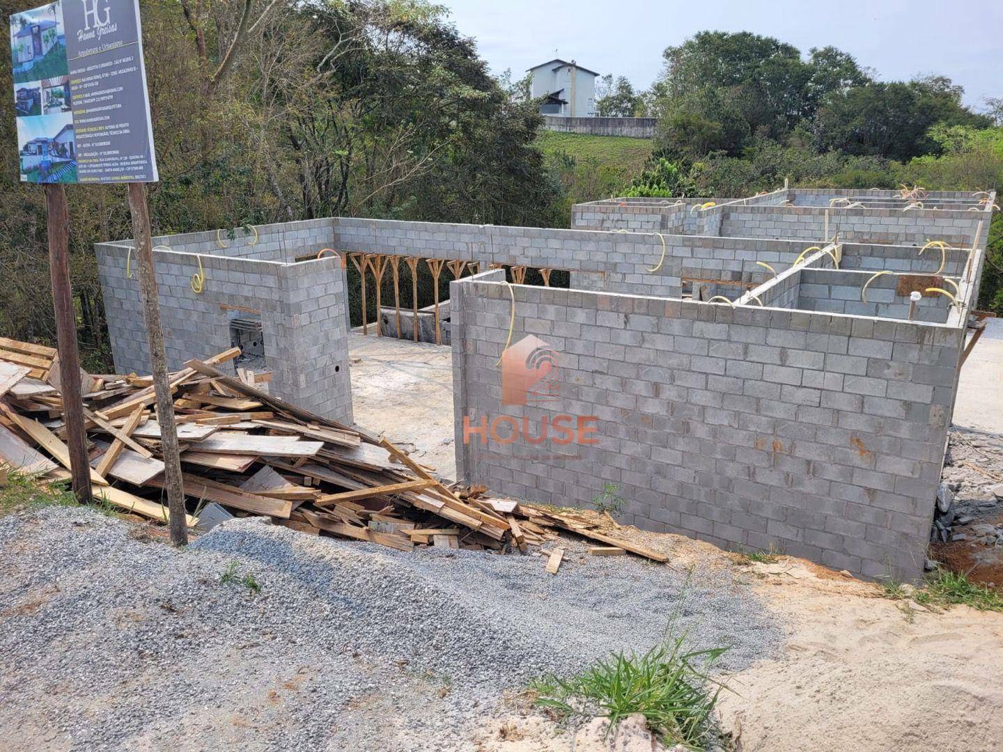 Casa de Condomínio à venda com 4 quartos, 380m² - Foto 2