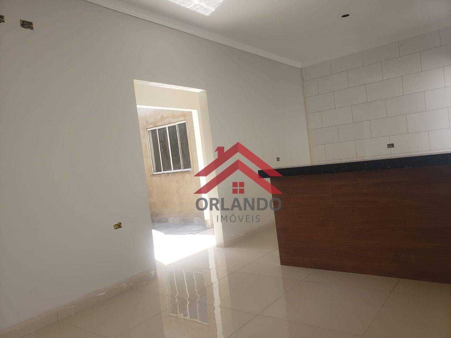 Casa à venda com 2 quartos, 65m² - Foto 1