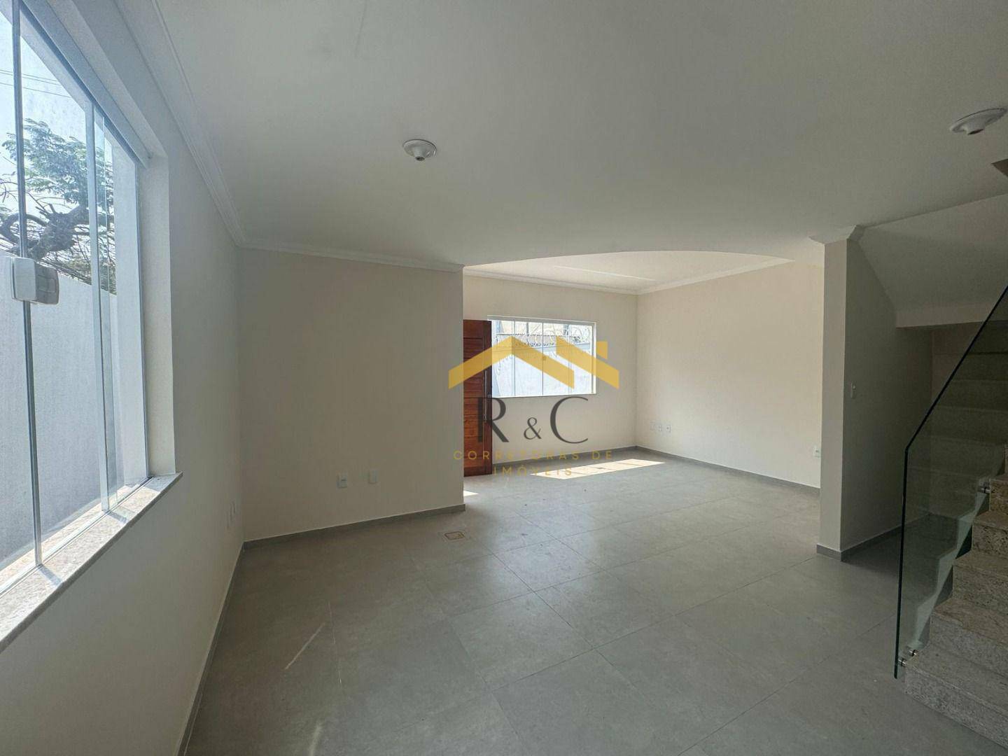 Casa à venda com 3 quartos, 108m² - Foto 8