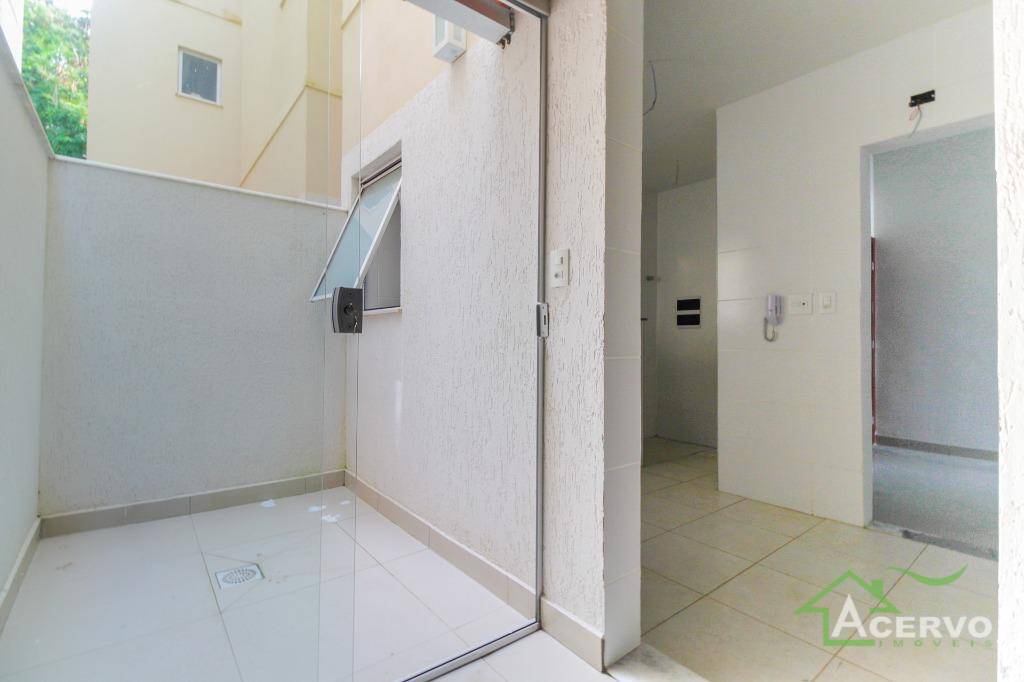 Apartamento à venda com 2 quartos, 77m² - Foto 19