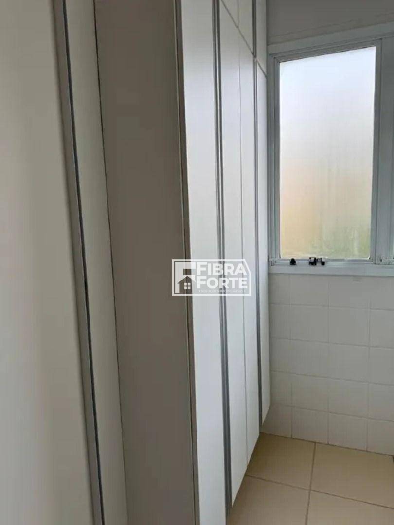 Apartamento para alugar com 1 quarto, 42m² - Foto 14