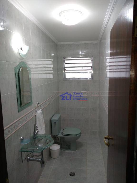 Sobrado à venda com 3 quartos, 180m² - Foto 44