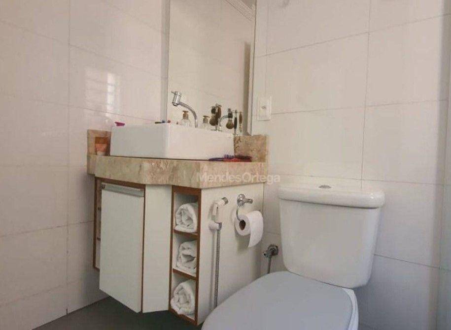 Apartamento para alugar com 2 quartos, 75m² - Foto 12