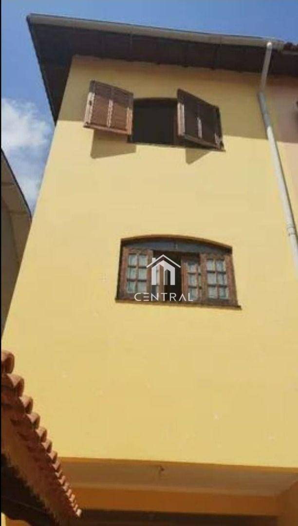 Sobrado à venda com 3 quartos, 180m² - Foto 2