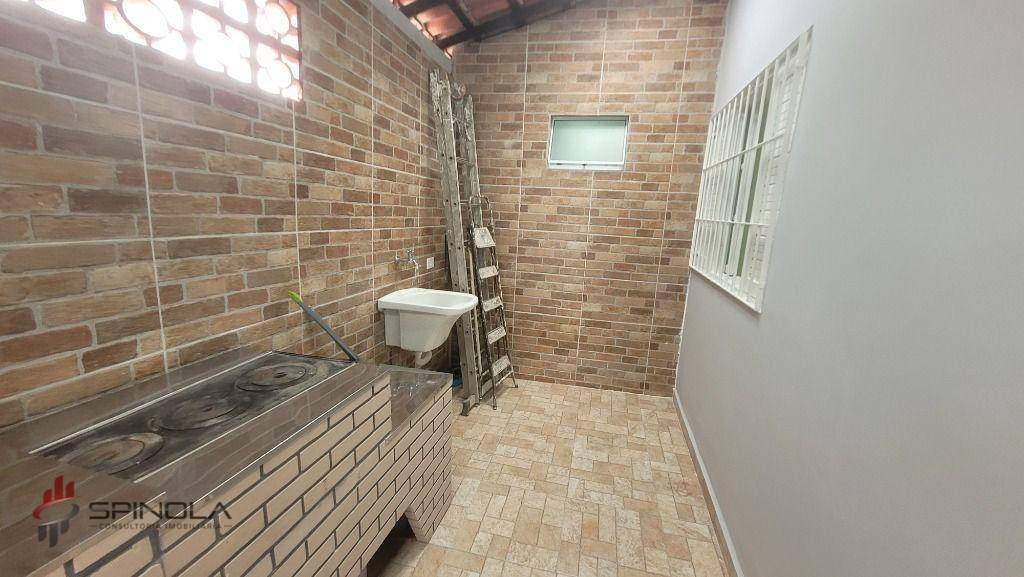 Casa à venda com 2 quartos, 48m² - Foto 8